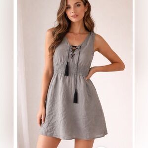 Leyendecker 100 percent silk Gray Sleeveless Lace-Up Dress size small